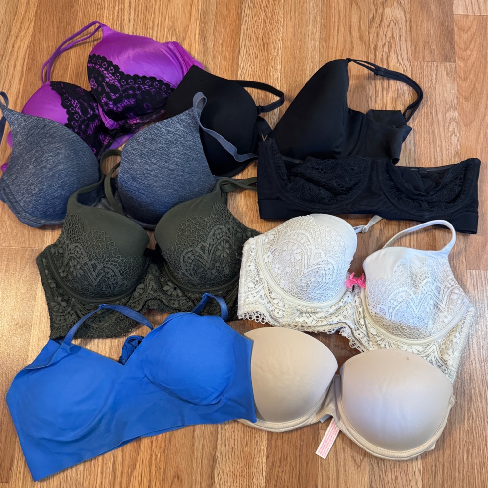 Victoria’s Secret Bras Size 32D And 34C
